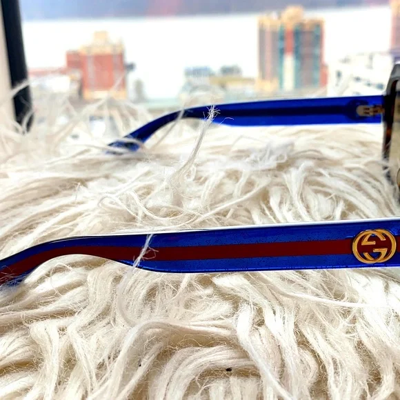 Authentic Gucci sunglasses - Picture 3 of 9